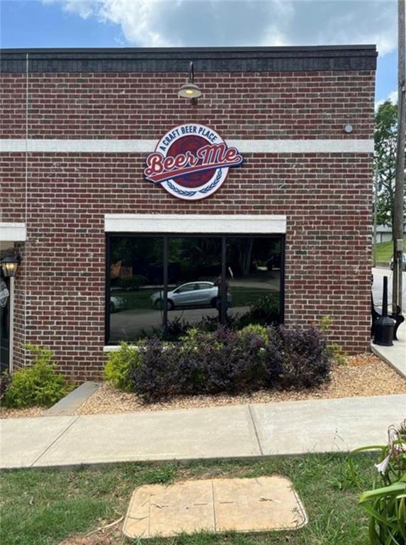 Building Photo - 5603 W Pine St