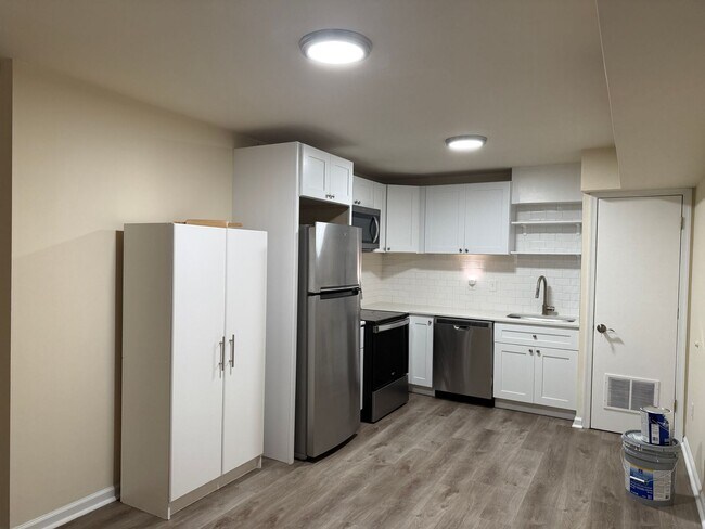 Building Photo - Modern New Luxury Temple Apartments