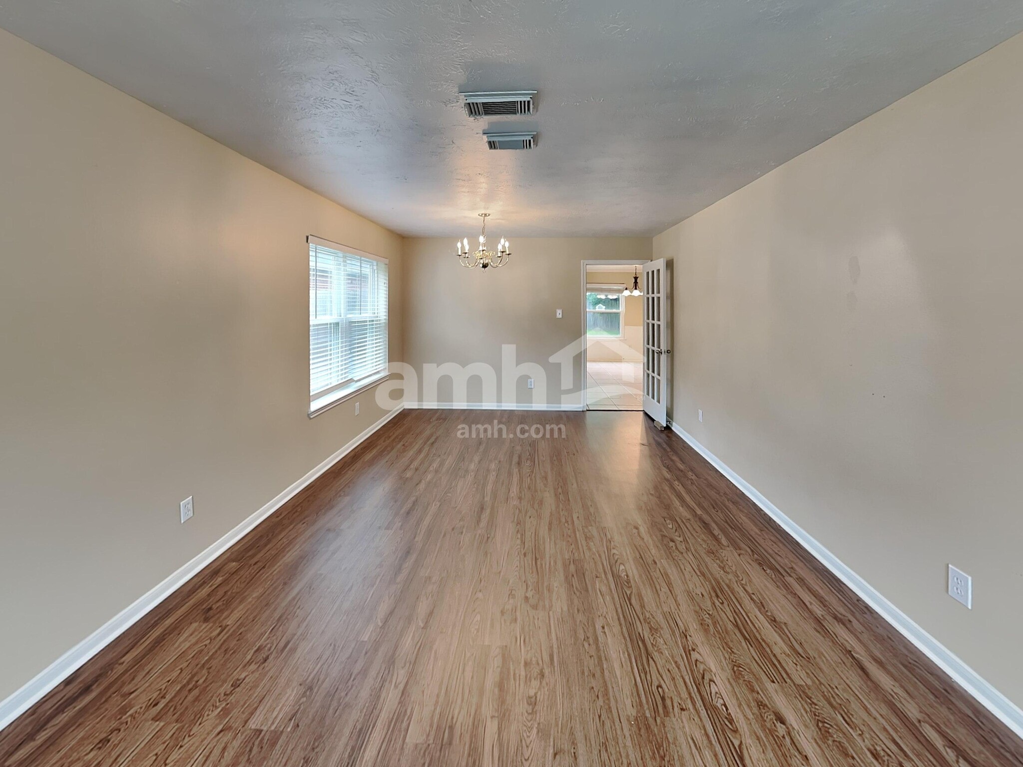 Building Photo - 26887 Castlecliff Ln