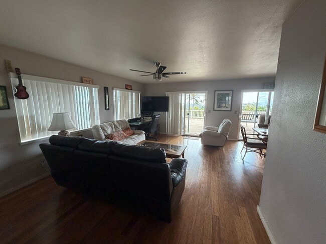 Building Photo - 2570 Hunakai St