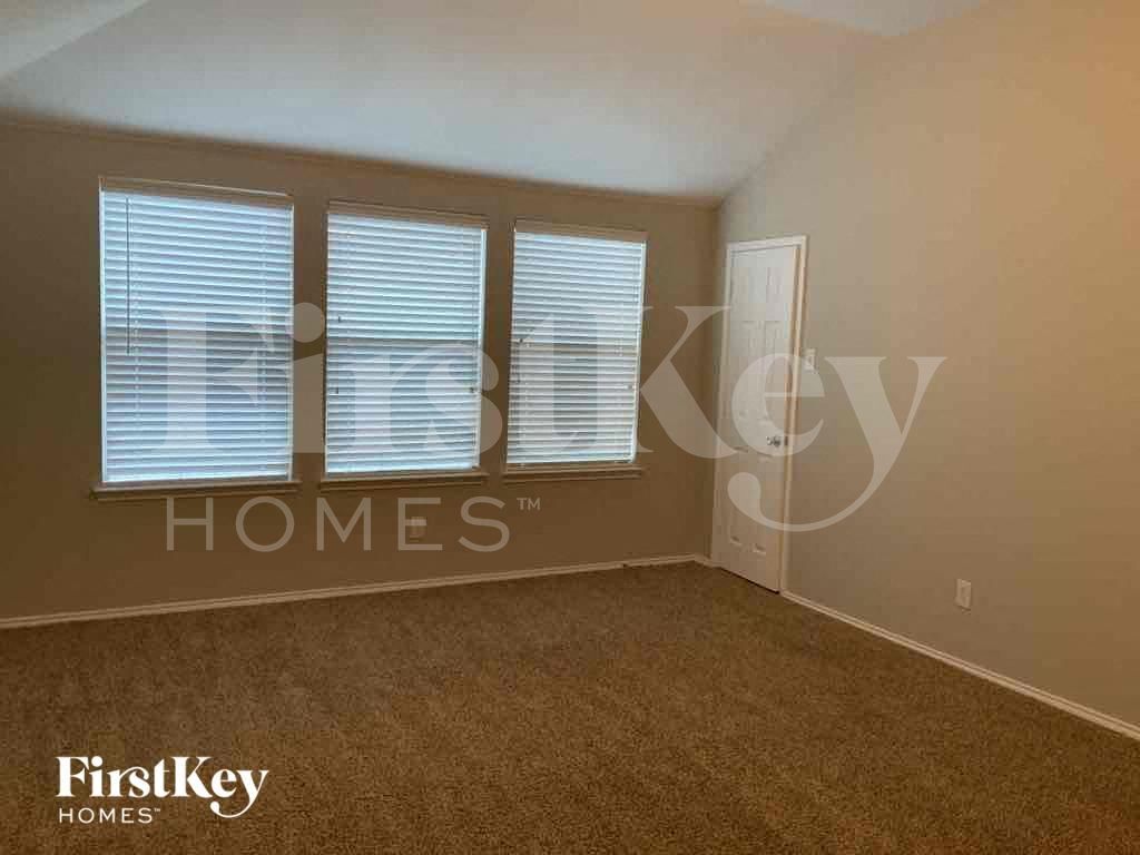 Building Photo - 12617 Summerwood Dr