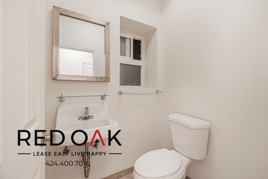 Building Photo - 1509 Wilcox Ave