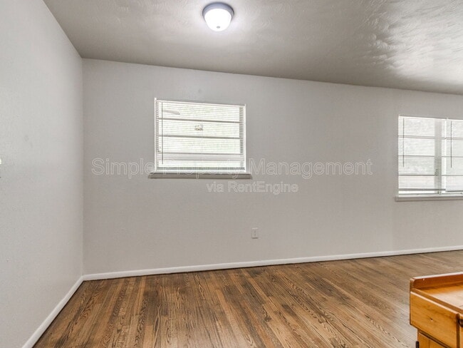 Building Photo - 219 Boston St