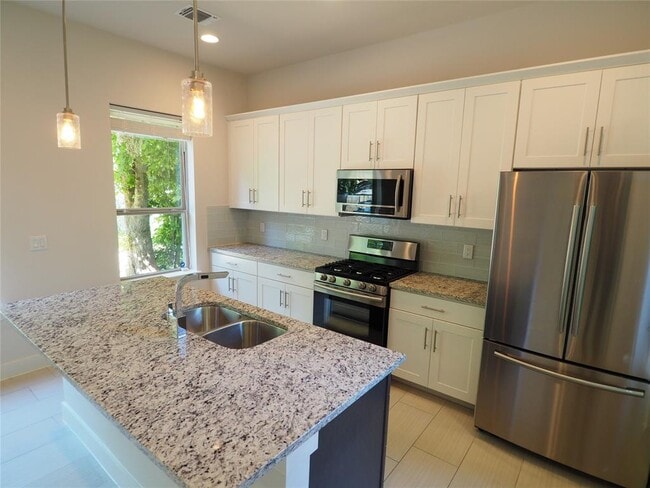 Building Photo - 1710 Garden St