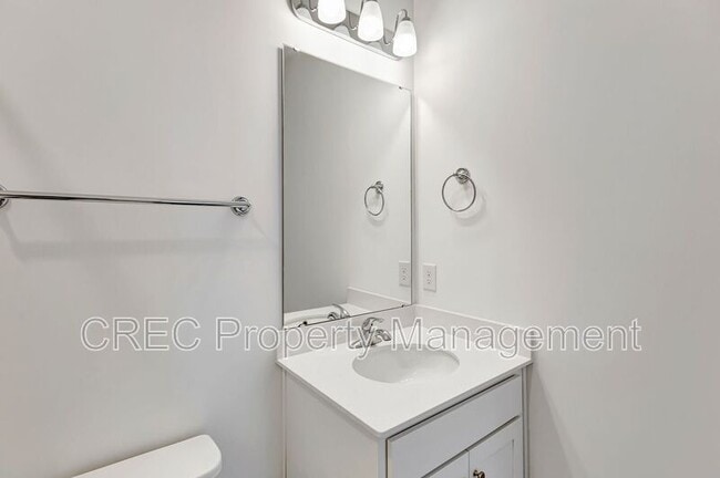 Building Photo - 831 Recess Pt Dr