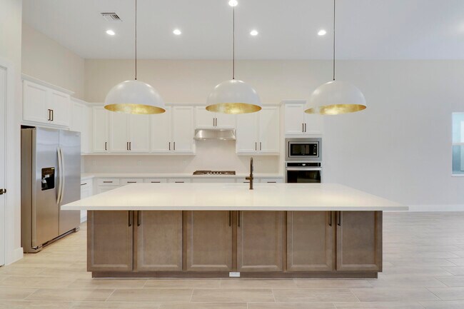 Building Photo - 12549 Nautilus Cir