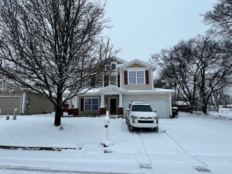 Building Photo - 2809 Summer Hollow Ln