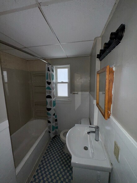 Building Photo - 4022 Walker Ave