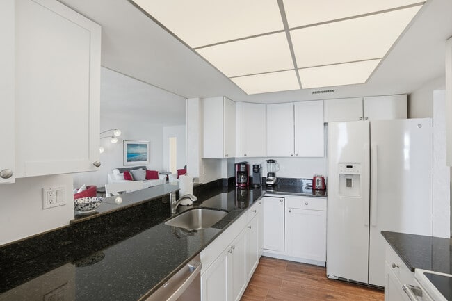 Building Photo - 10475 Gulf Shore Dr