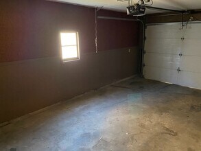 Building Photo - 2630 Kennedy Dr