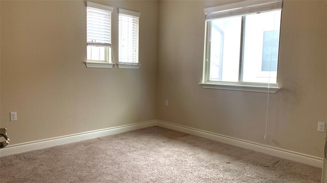 Building Photo - 6805 Alleyton Dr