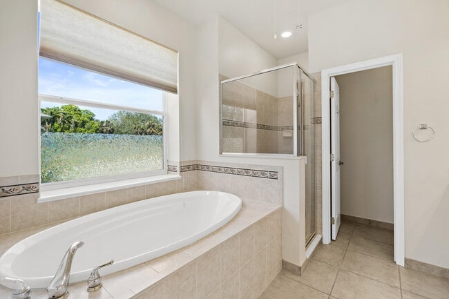 Building Photo - 4085 Crooked Mile Rd