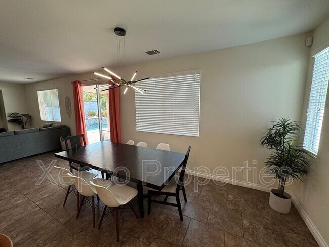 Building Photo - 80746 Diamondback Trail