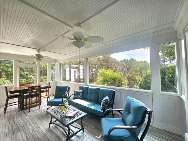 Building Photo - 3210 N Ocoee St