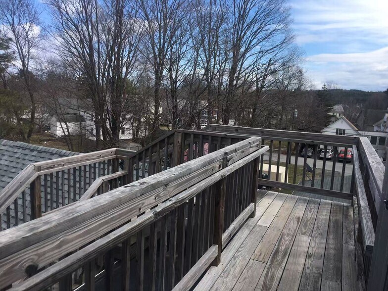 Building Photo - 87 School St