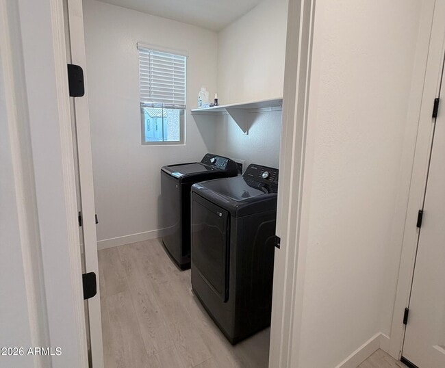 Building Photo - 9324 S 30th Ln