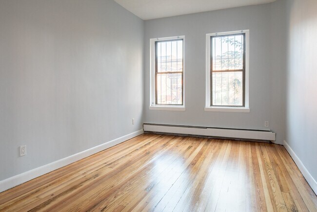 Building Photo - 108 Union Park St