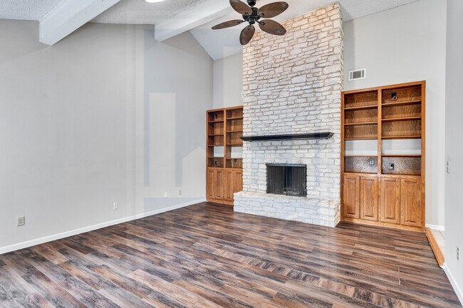 Building Photo - 7302 Waldon Dr