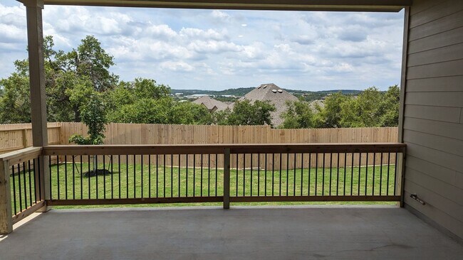 Building Photo - 530 Singing Creek
