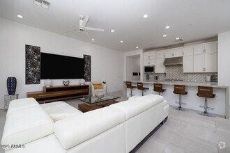 Building Photo - 7347 E Vista Bonita Dr