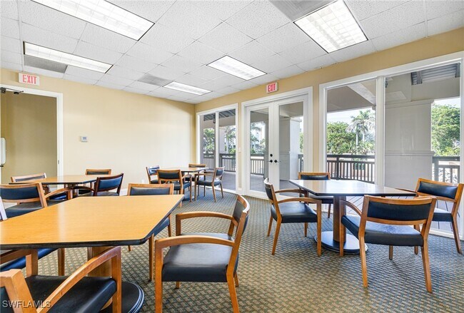 Building Photo - 990 Cape Marco Dr