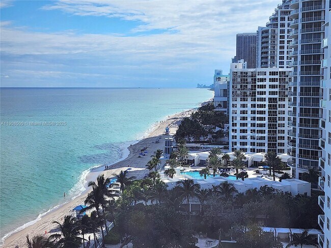 Building Photo - 2751 S Ocean Dr