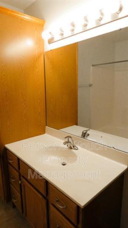 Building Photo - 2420 5th St W