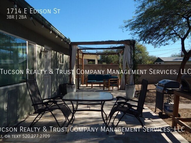 Building Photo - 1714 E Edison St