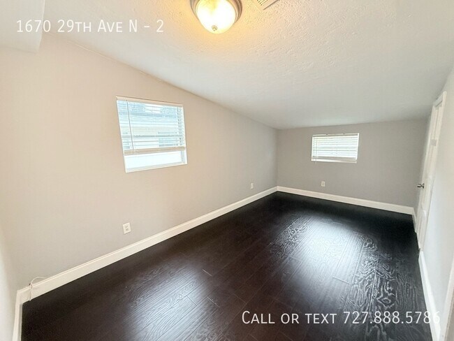 Building Photo - 1670 29th Ave N