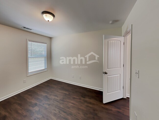 Building Photo - 104 Flagler Way