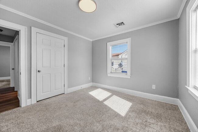 Building Photo - 4212 Bart St