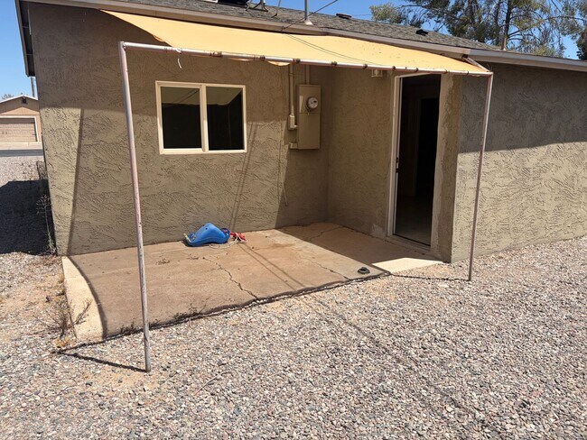 Building Photo - 2 Bedroom Rental in Coolidge | Washer/Dryer Included