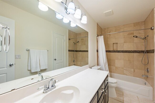 Building Photo - 7724 Yaupon Dr