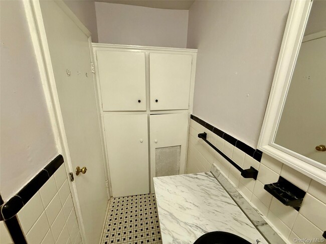 Building Photo - 29 Smith St