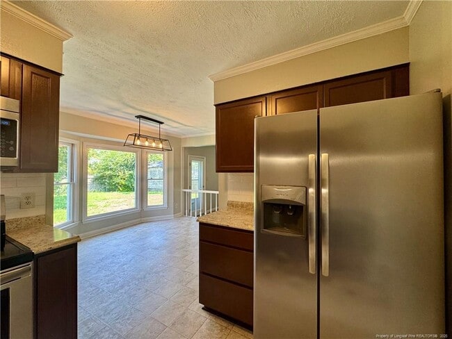Building Photo - 2010 Windlock Dr