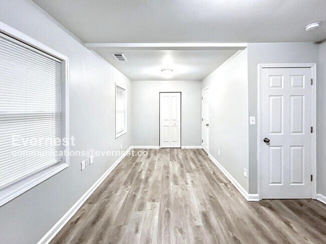 Building Photo - 265 Hummingbird Way