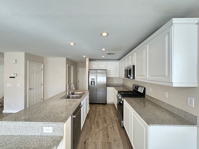 Building Photo - Rhodes Ranch-Parcel 11-Phase 1