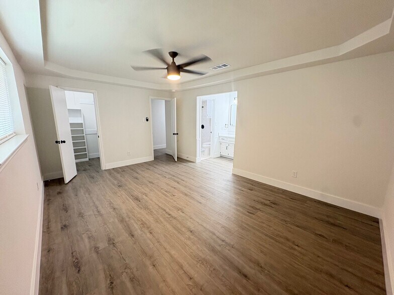 Building Photo - 3802 Roan Cir