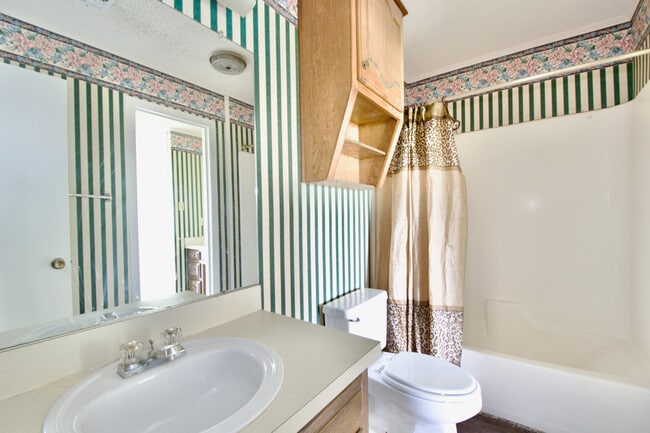 Building Photo - 806 N 62nd St