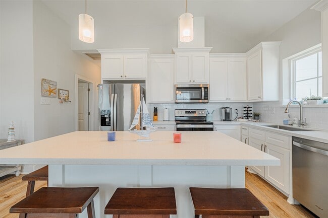 Building Photo - 25011 San Simeon Ct