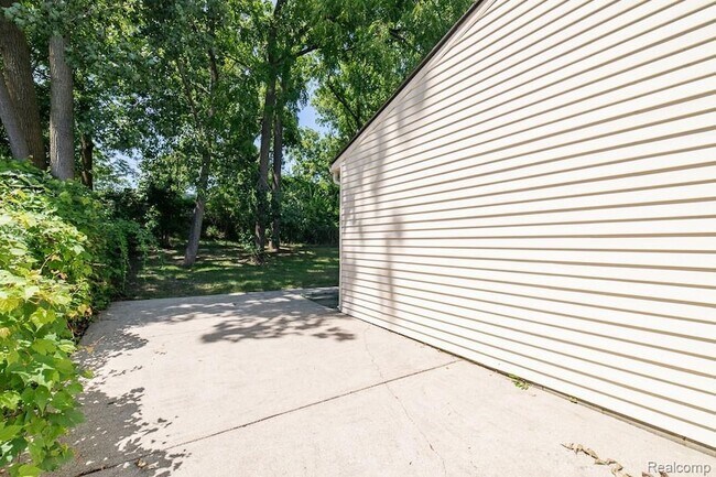Building Photo - 1034 Parkway St