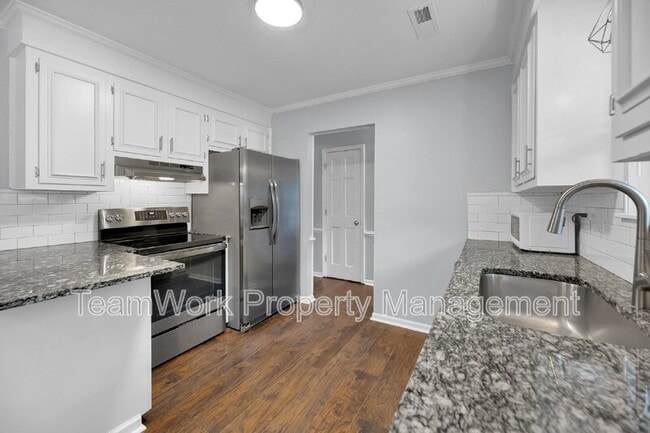 Building Photo - 2134 Vespers Dr