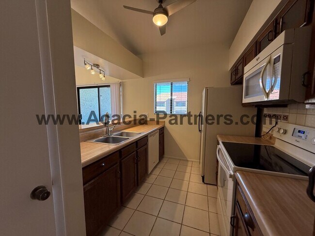 Building Photo - Two Bedroom on East Side