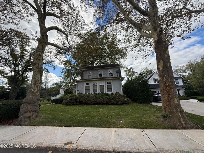 Building Photo - 210 S Lincoln Ave