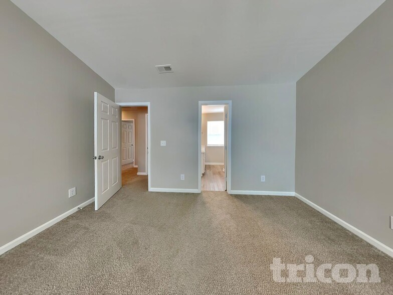 Building Photo - 5820 Bryanstone Pl