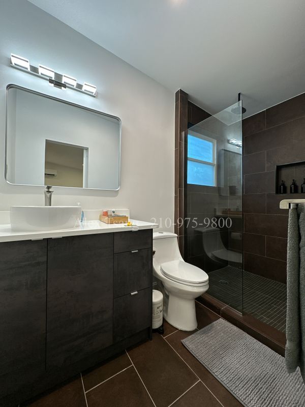 Building Photo - 316 Toledo St