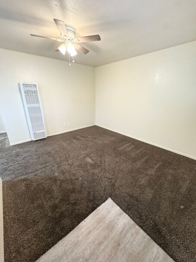 Building Photo - Move-In Special; Upstairs One Bedroom + Private Patio – SEE VIDEO