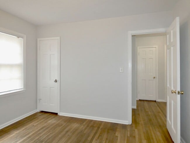 Building Photo - 2211 W Sylvania Ave