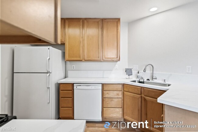 Building Photo - 3 br, 2 bath Condo - 609 Arcadia Terrace, ...