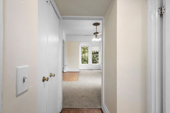 Building Photo - 1231 Park Ave